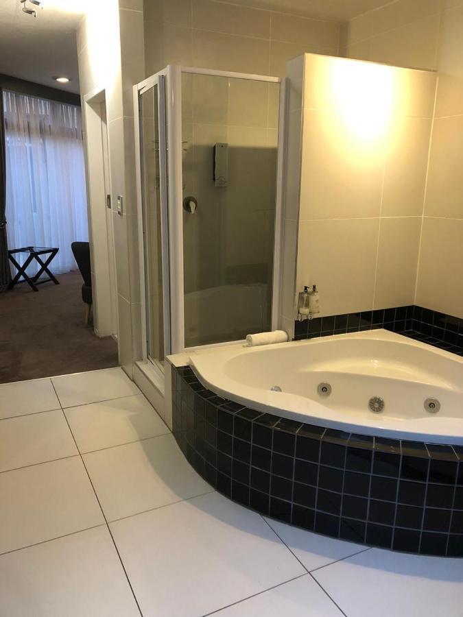 Le Petit Fillan Hotel Johannesburg Bagian luar foto