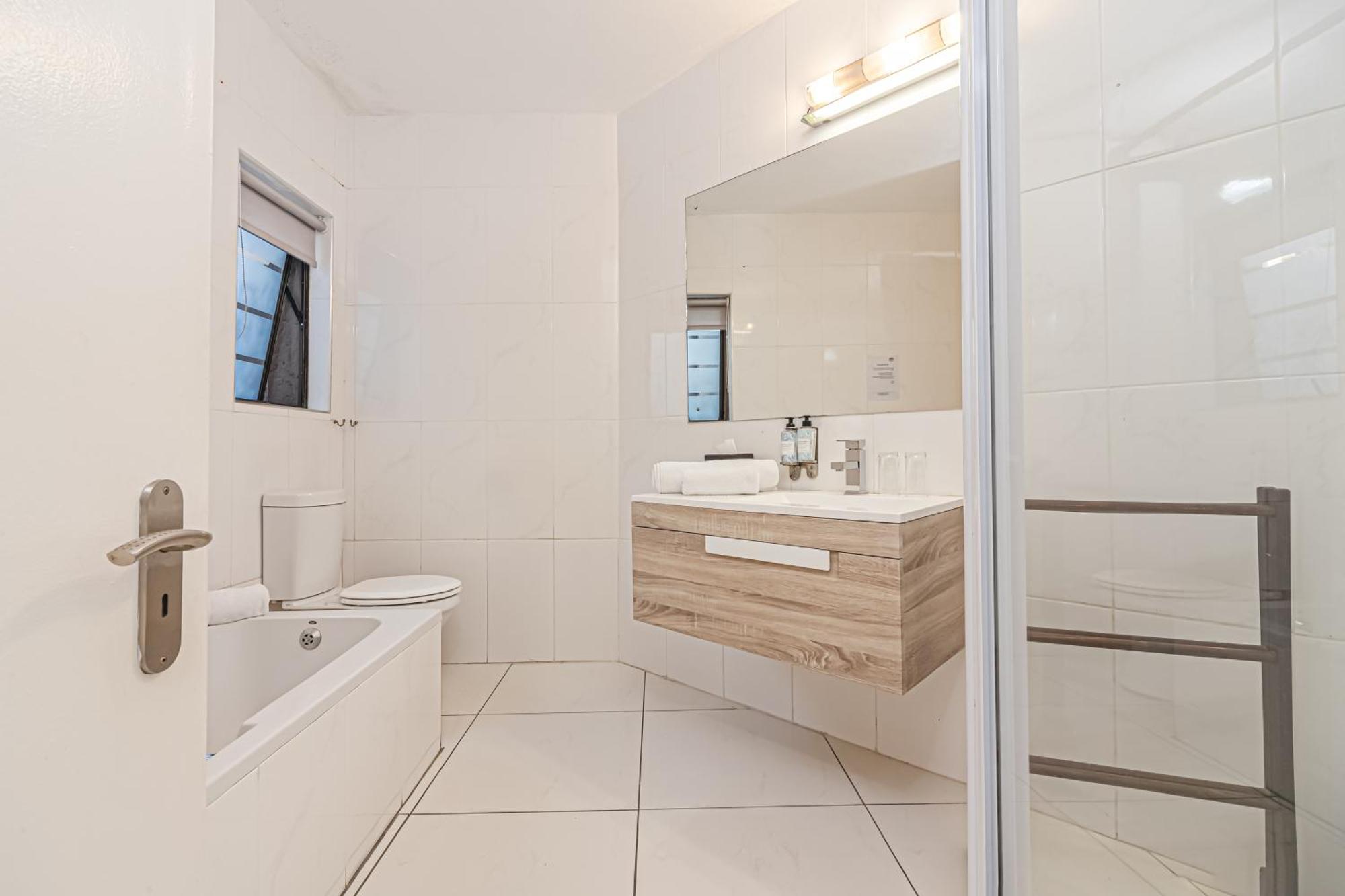 Le Petit Fillan Hotel Johannesburg Bagian luar foto