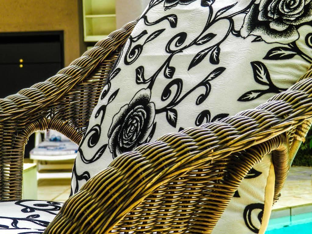 Le Petit Fillan Hotel Johannesburg Bagian luar foto
