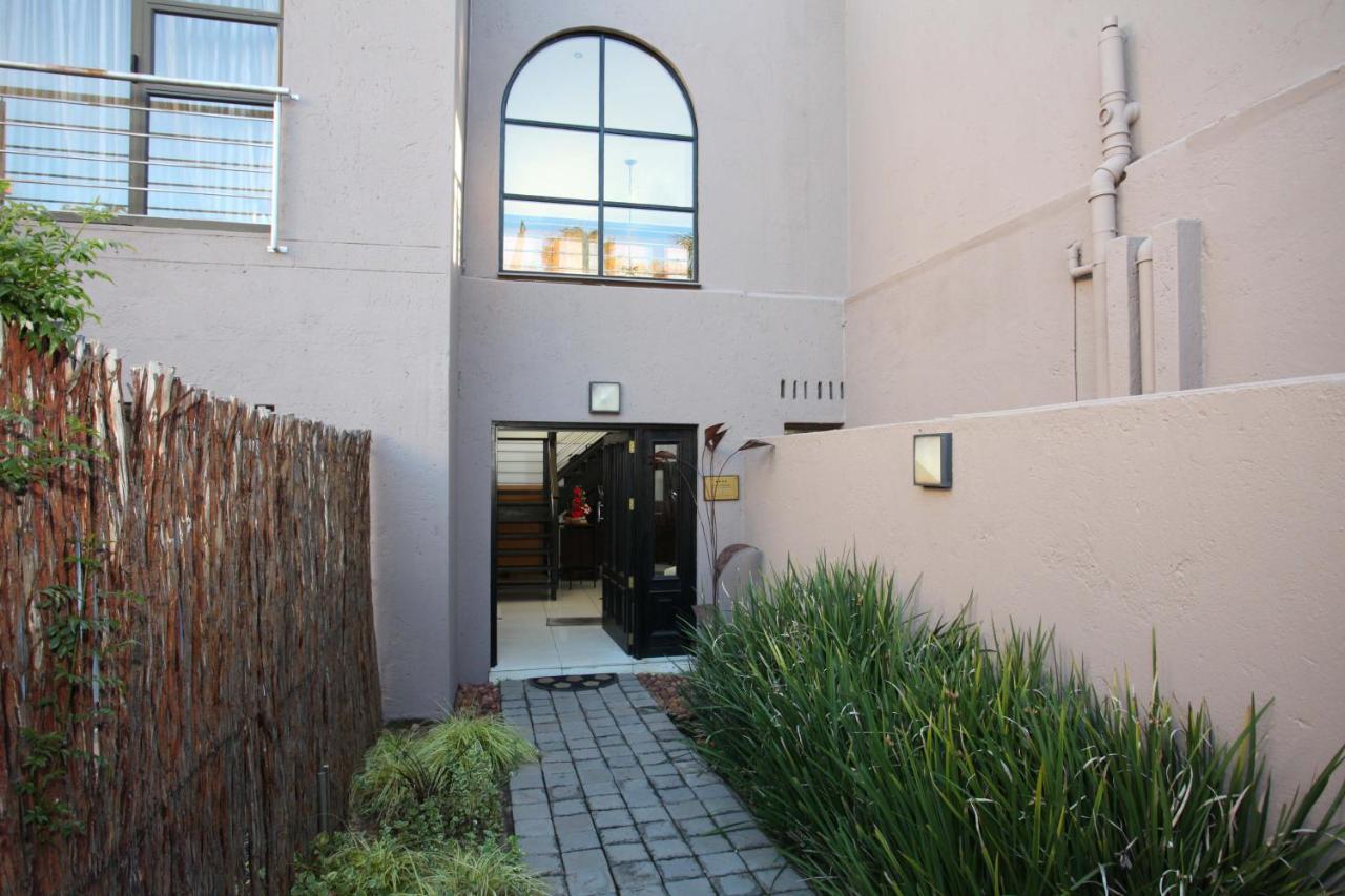 Le Petit Fillan Hotel Johannesburg Bagian luar foto
